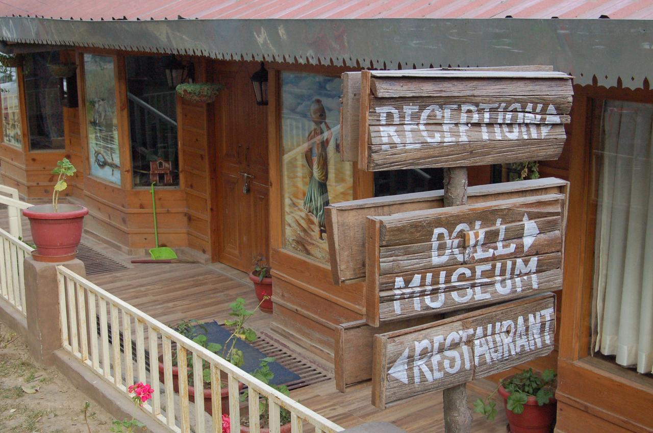 Royal Dutch Resorts And Doll Museum 무크테슈와르 외부 사진